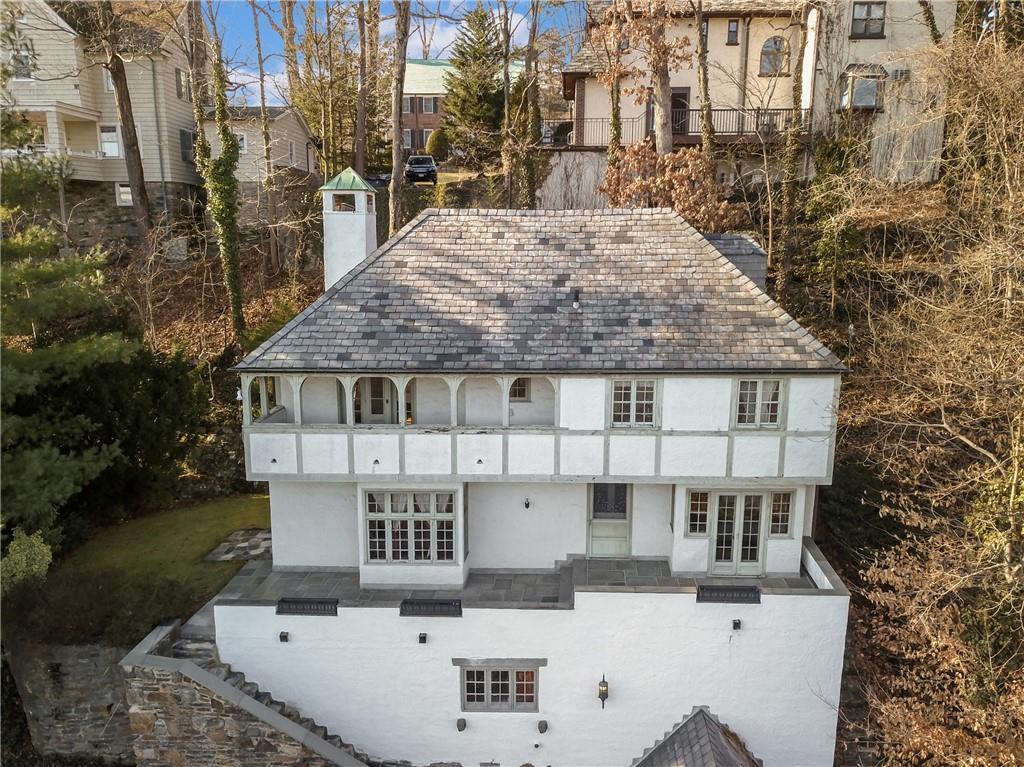 1 of 1 - 15 Sherwood Place, Scarsdale, NY