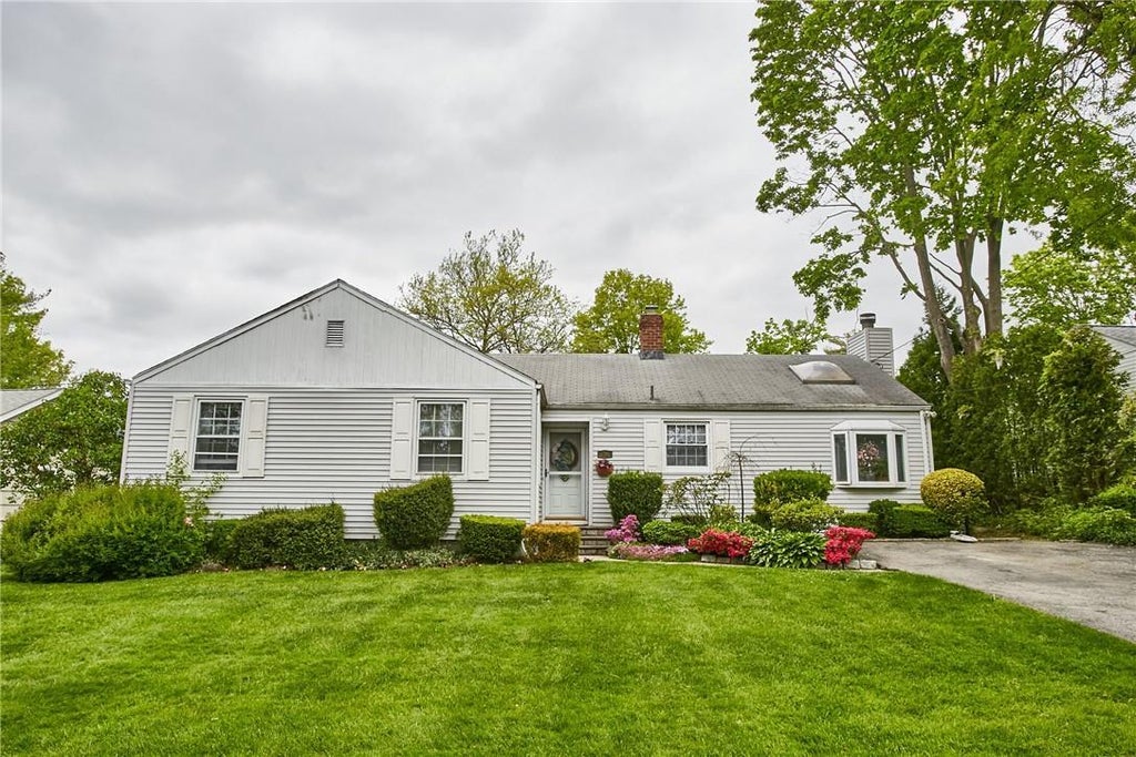 1 of 1 - 70 Rogers Drive, New Rochelle, NY