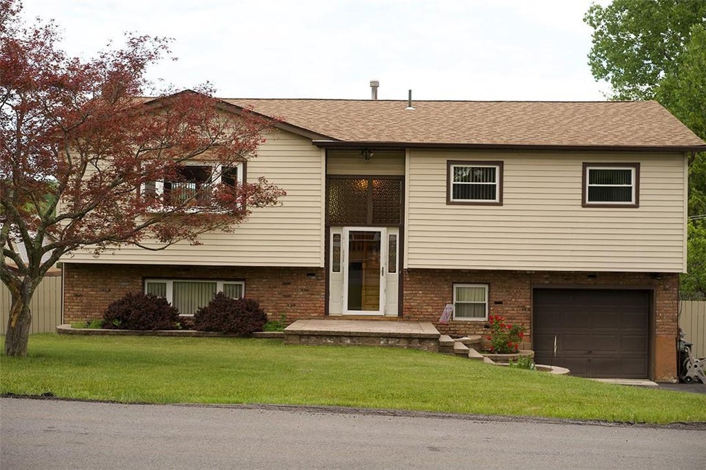 1 of 1 - 16 Canterbury Drive, Middletown, NY