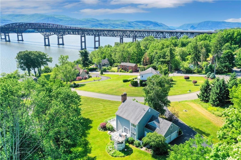 1 of 1 - 7 Aldendell Court, Newburgh, NY