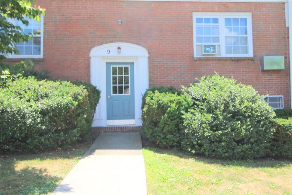 1 of 1 - 9-2 Huguenot St., New Paltz, NY