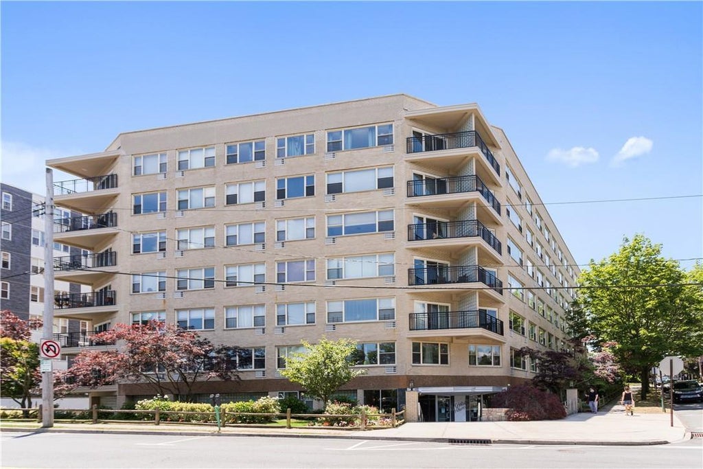 1 of 1 - 12 Old Mamaroneck Road 6d, White Plains, NY