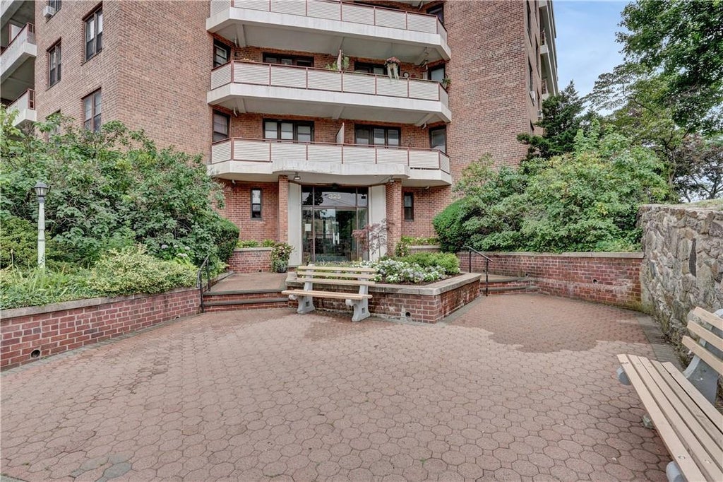 1 of 1 - 325 King St. # 4c, Port Chester, NY