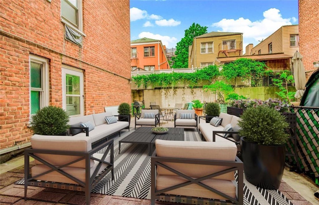 1 of 1 - 3363 Sedgwick Avenue # 1x, Bronx, NY