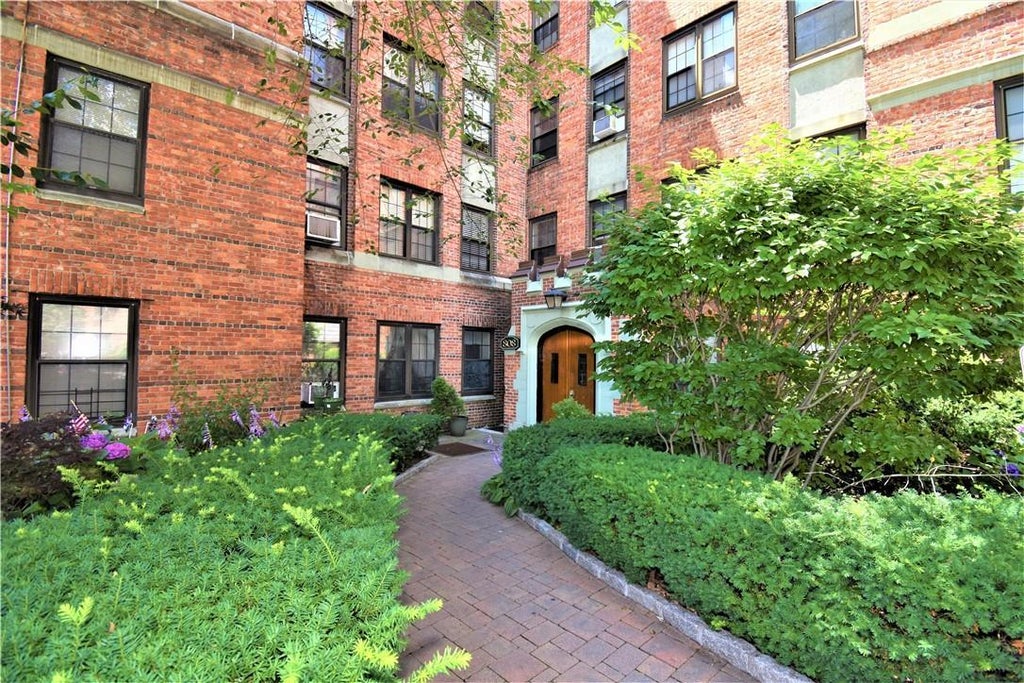 1 of 1 - 808 Bronx River # 2d, Bronxville, NY