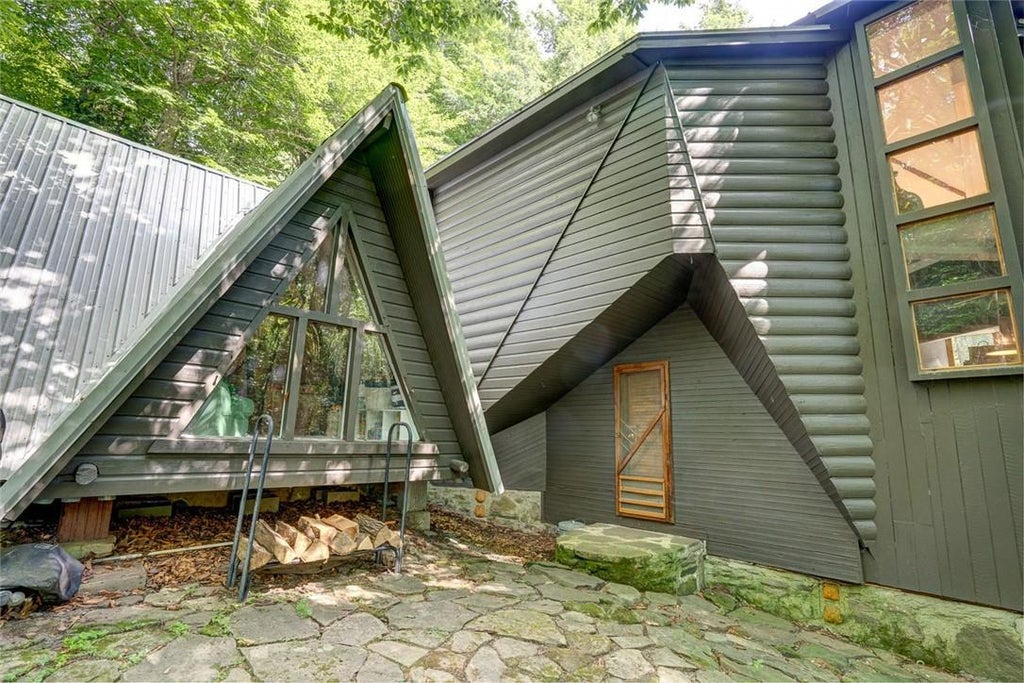 1 of 1 - 121 Jehu Mountain Road, Hancock, NY