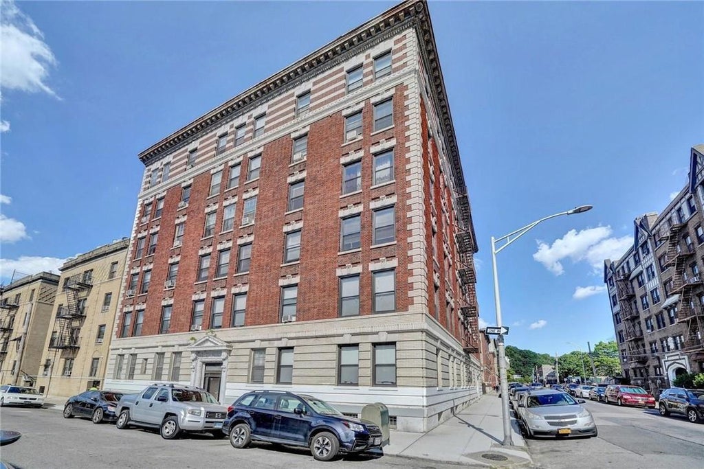 1 of 1 - 92 Hamilton Avenue # 2b, Yonkers, NY