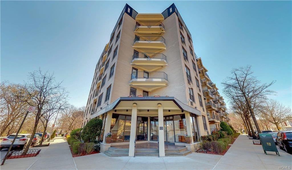 1 of 1 - 1874 Pelham Parkway # 5m, Bronx, NY