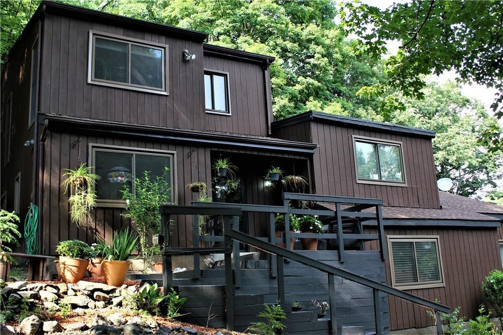 1 of 1 - 10 Terra Court, Highland Mills, NY