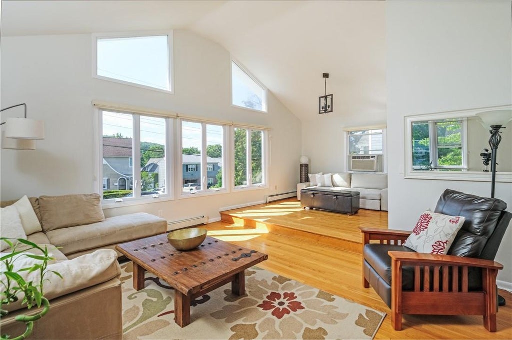 1 of 1 - 510 Warren Avenue, Hawthorne, NY