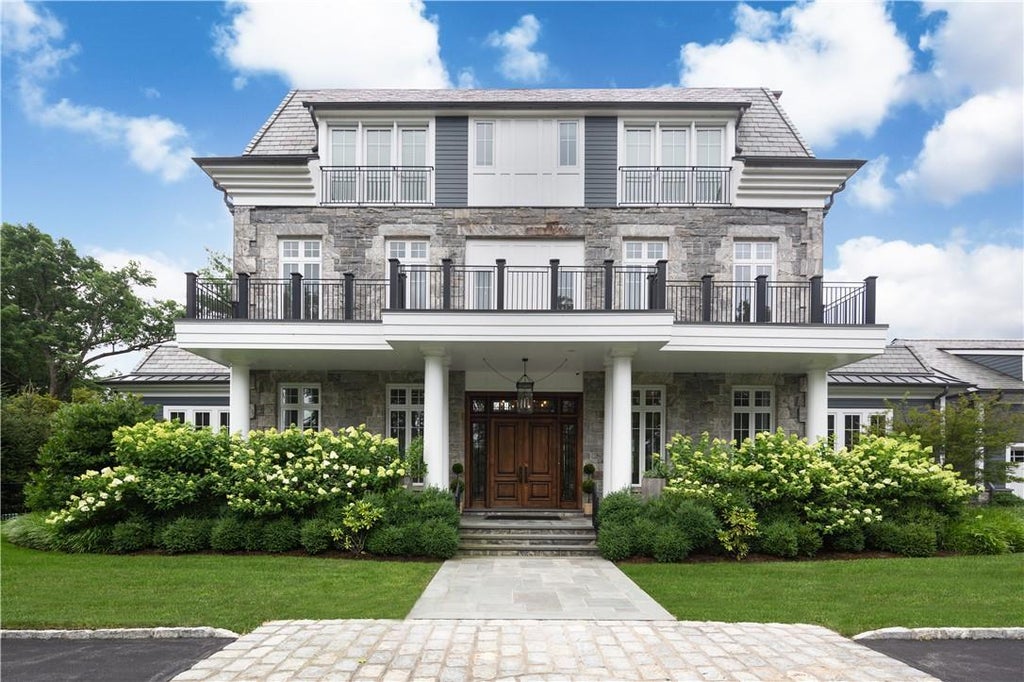 1 of 1 - 604 Lake Boulevard, Mahopac, NY