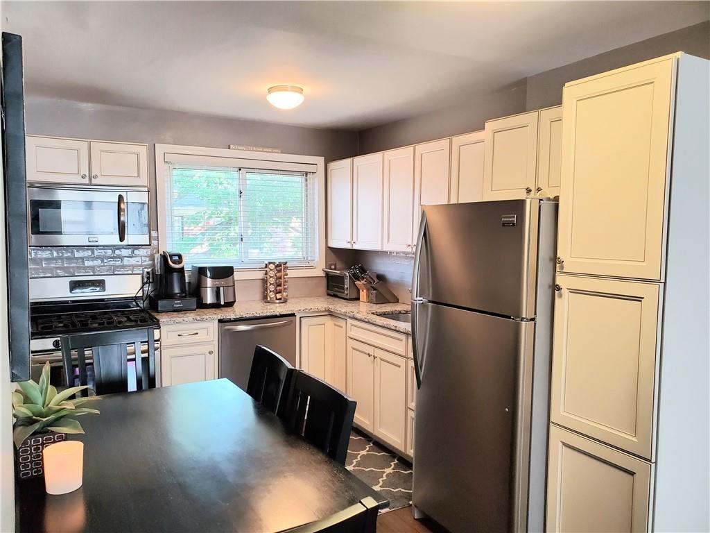 1 of 1 - 1835 Oliver Avenue # 4, Valley Stream, NY