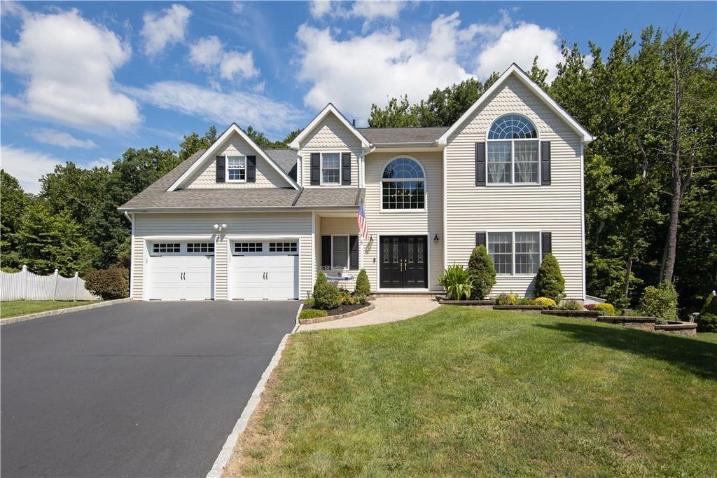1 of 1 - 6 Anna Court, Stony Point, NY