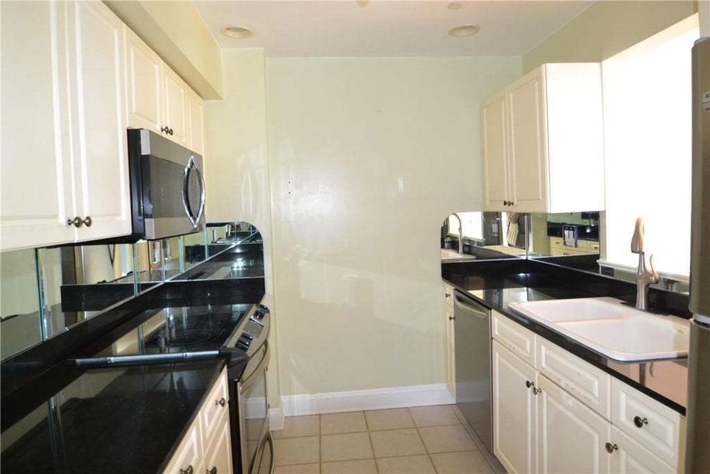 1 of 1 - 312 Harbor Cove # 312, Piermont, NY