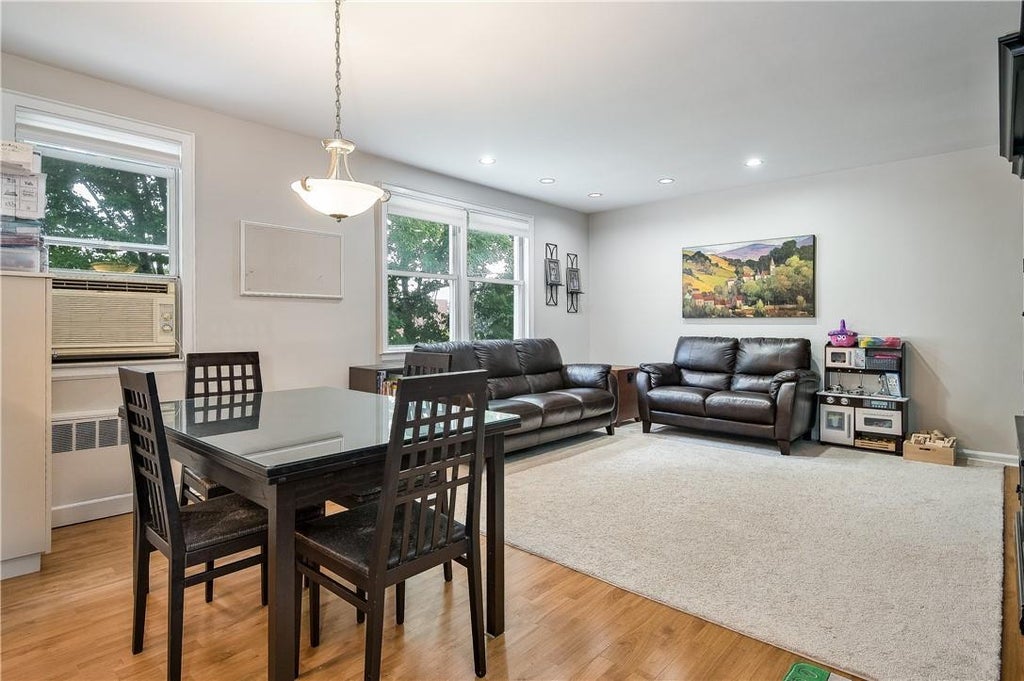 1 of 1 - 7 Bryant Crescent # 2g, White Plains, NY