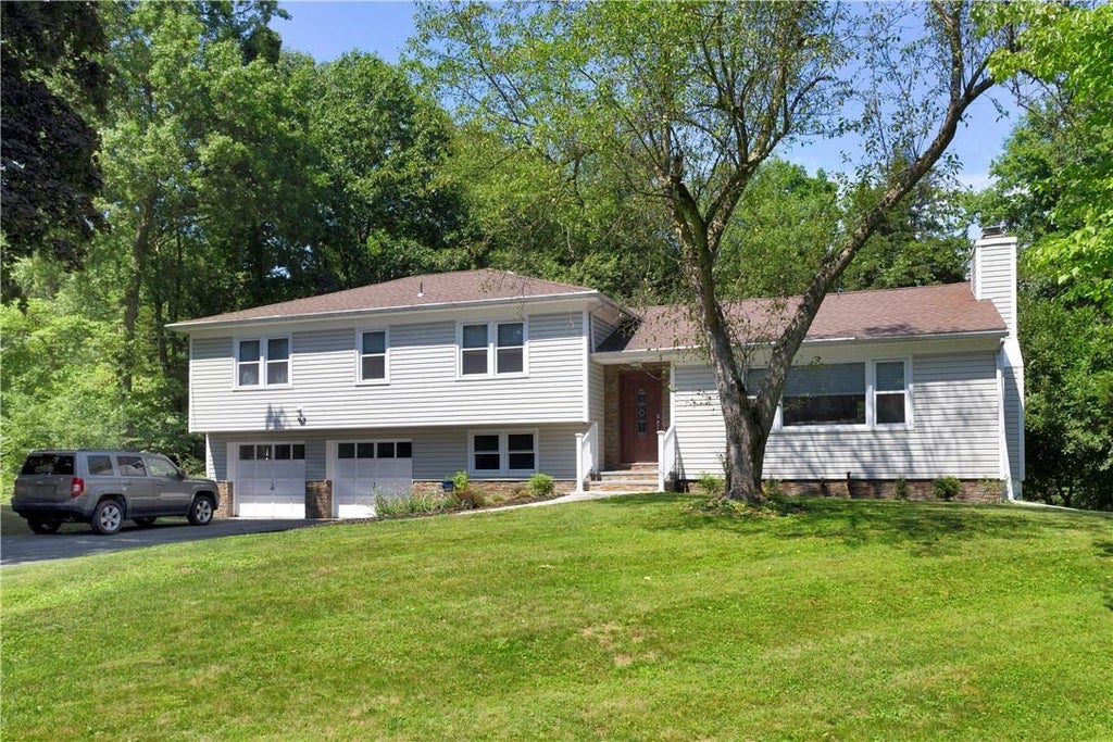 1 of 1 - 11 Oak Bend Road, Poughkeepsie, NY