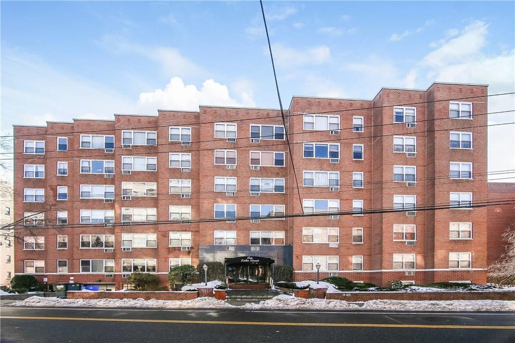 1 of 1 - 10 Lake St. # 1k, White Plains, NY
