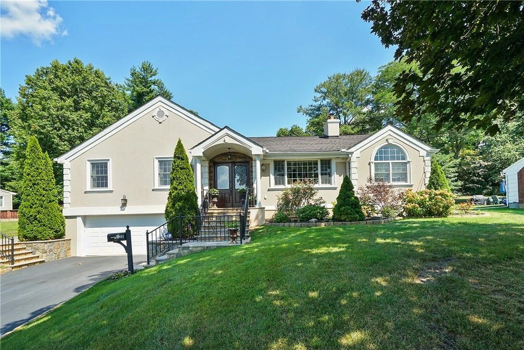 1 of 1 - 122 Philip Place, Hawthorne, NY