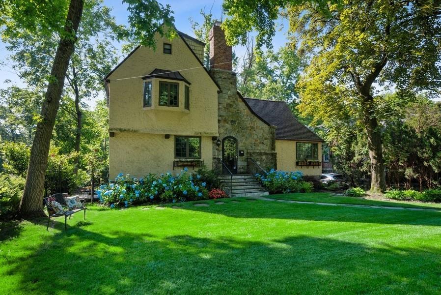 1 of 1 - 184 Hickory Grove Drive, Larchmont, NY