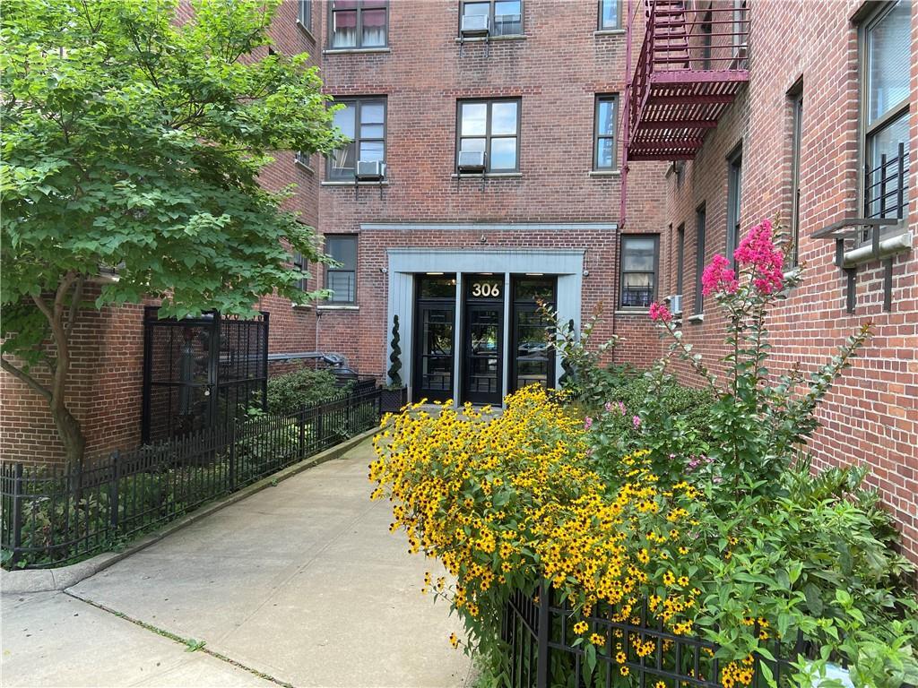1 of 1 - 306 Mosholu Parkway # 2a, Bronx, NY