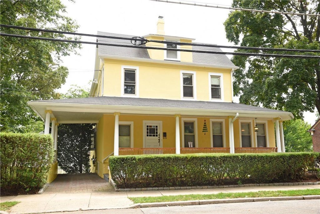 1 of 1 - 334 Third Avenue, Pelham, NY