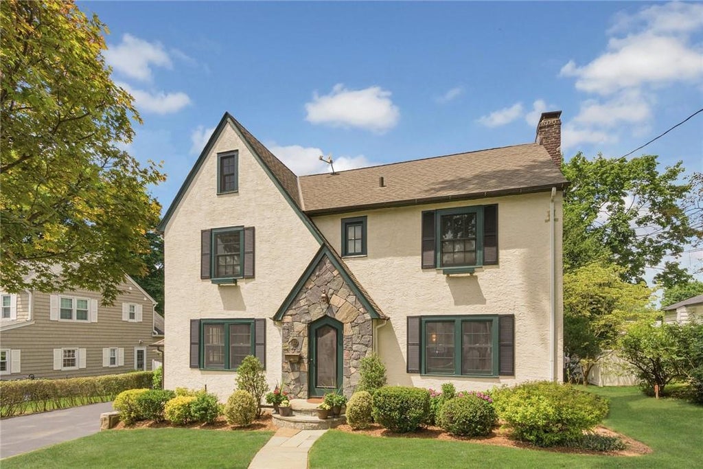 1 of 1 - 12 Gedney Circle, White Plains, NY
