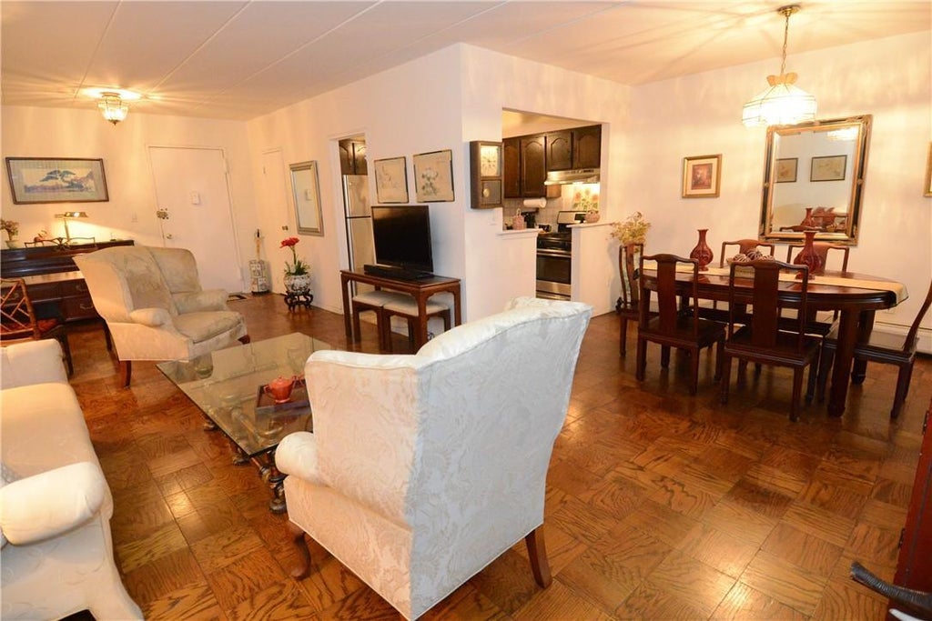 1 of 1 - 1101 Midland Avenue # 310, Bronxville, NY