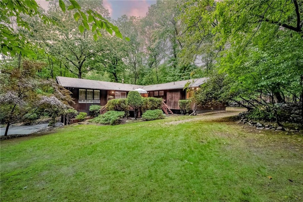 1 of 1 - 8 Longbow Road, Suffern, NY