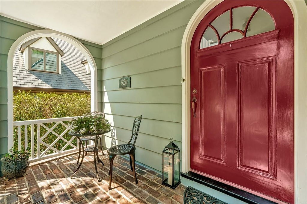 1 of 1 - 626 Esplanade, Pelham, NY