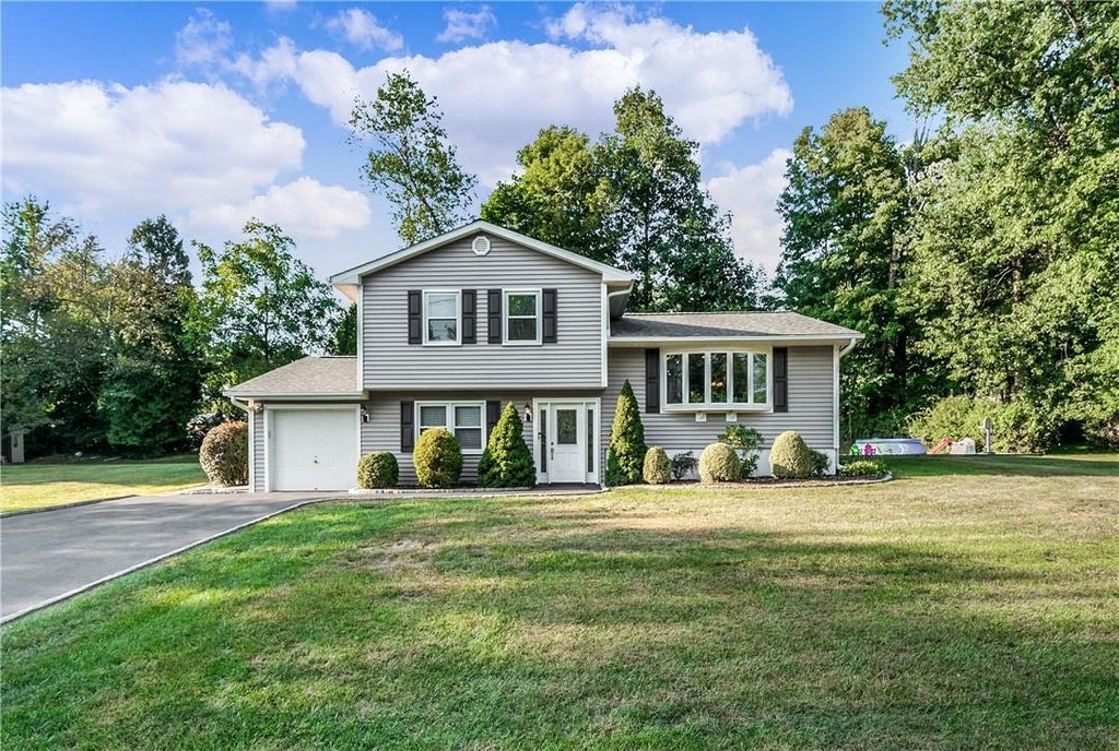 1 of 1 - 290 Ravencrest Road, Yorktown Heights, NY