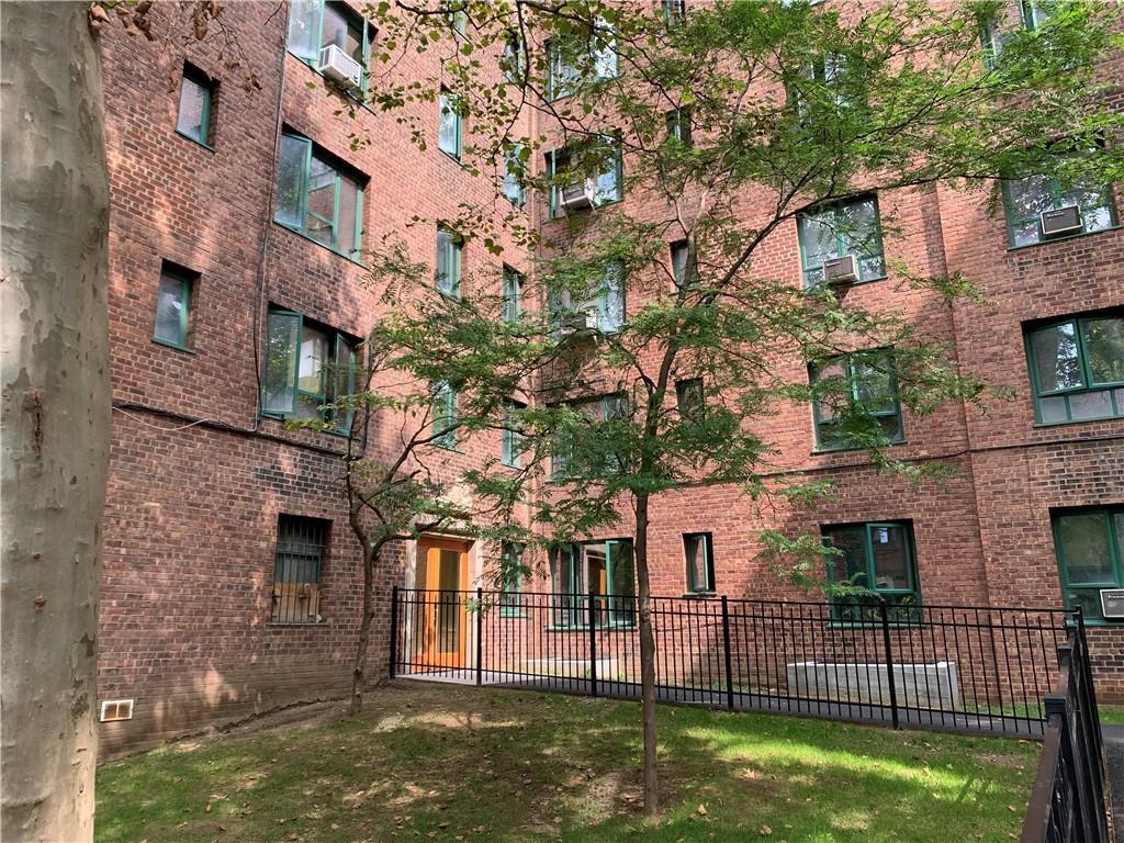 1 of 1 - 2200 Tremont Avenue # 3b, Bronx, NY