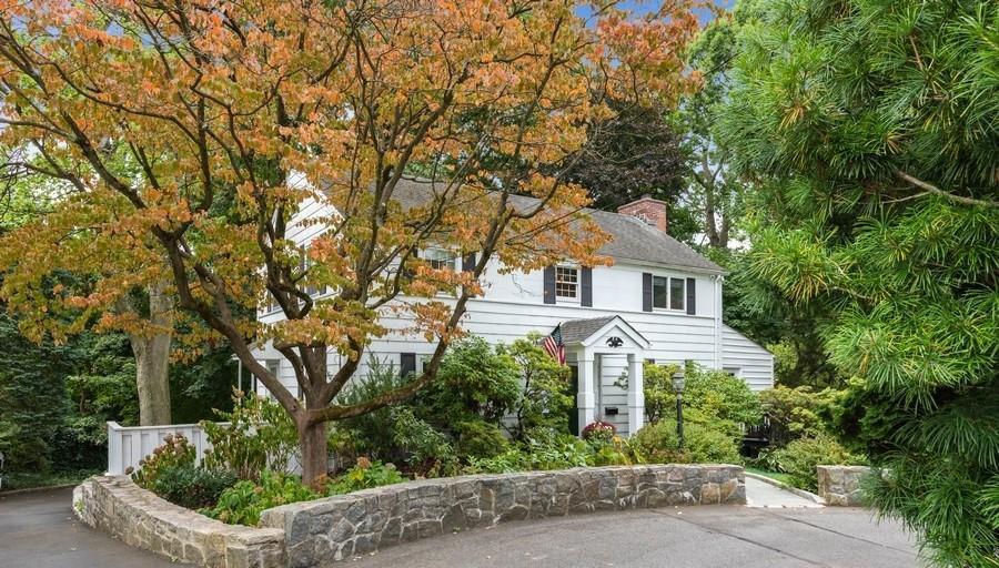 1 of 1 - 5 Wellyn Close, Bronxville, NY