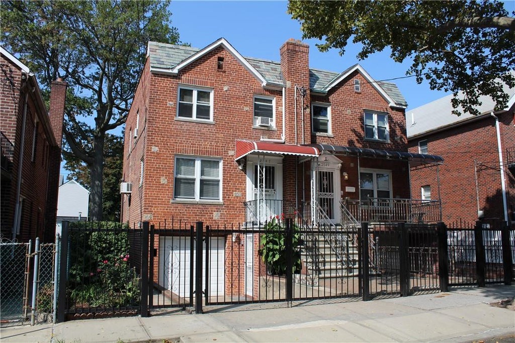1 of 1 - 2547 Lurting Avenue, Bronx, NY