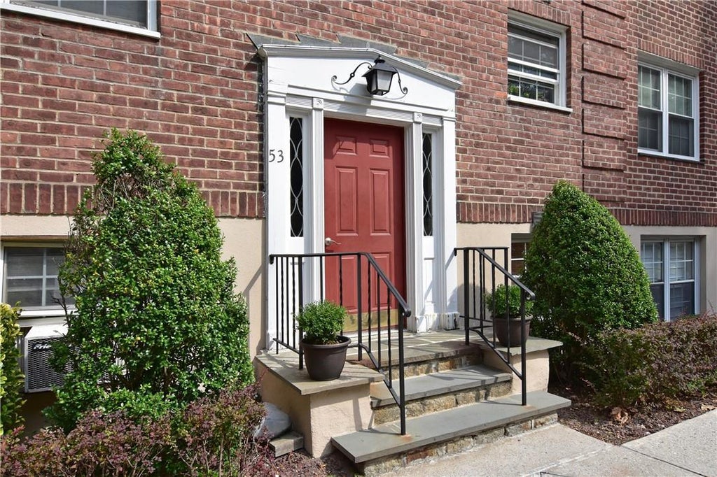 1 of 1 - 53 Rockledge Road 10b, Bronxville, NY