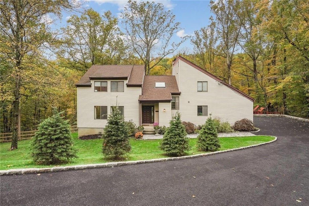 1 of 1 - 1261 Underhill Avenue, Yorktown Heights, NY