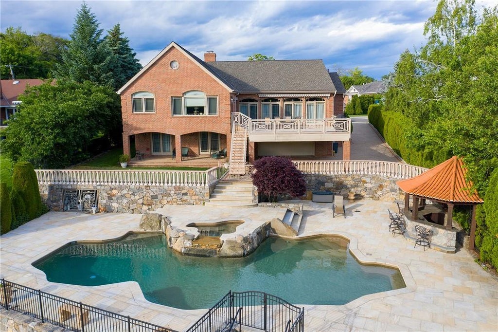 1 of 1 - 52 Lakeshore Drive, Eastchester, NY