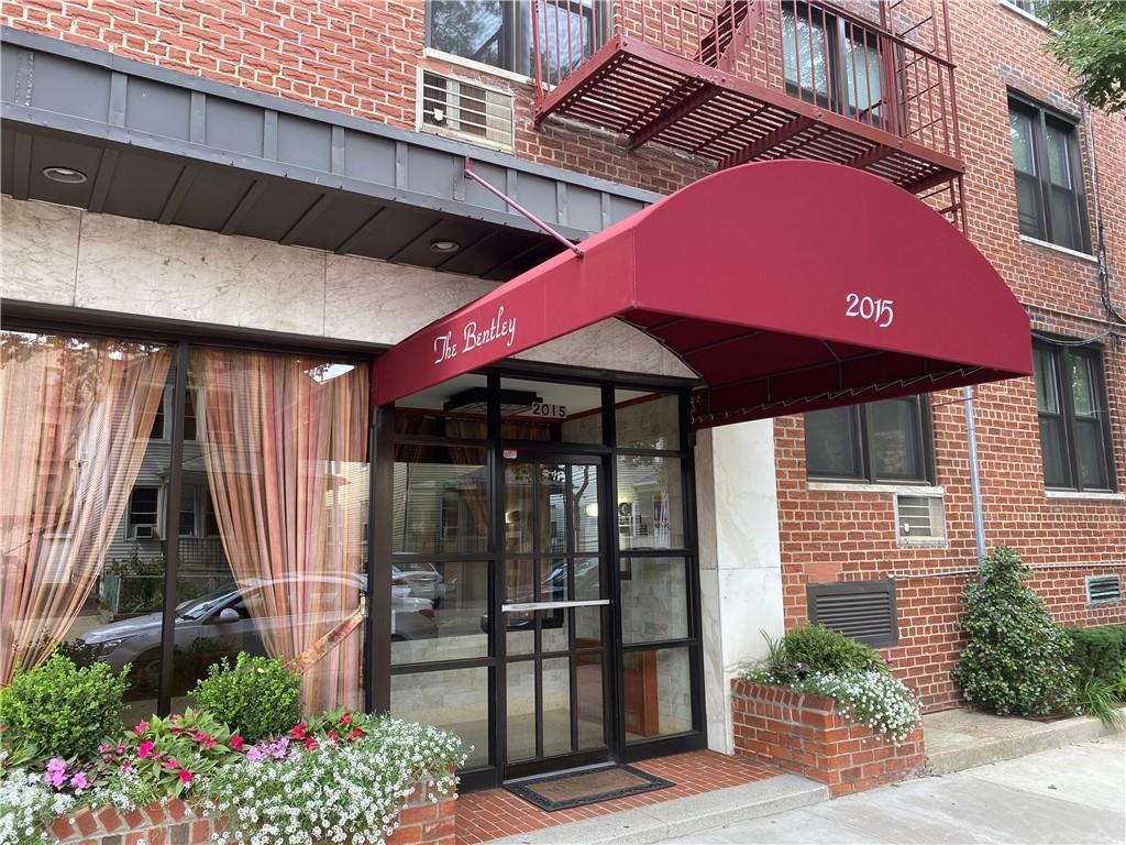 1 of 1 - 2015 Street Paul Avenue # 2j, Bronx, NY