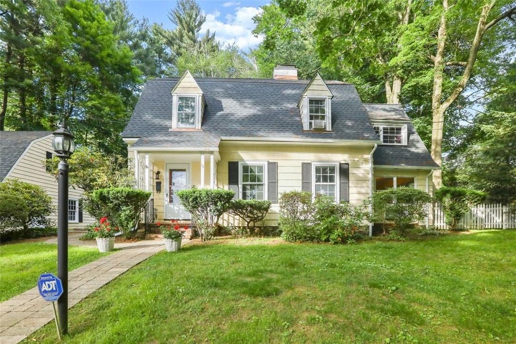 1 of 1 - 15 Eastview Avenue, Pleasantville, NY