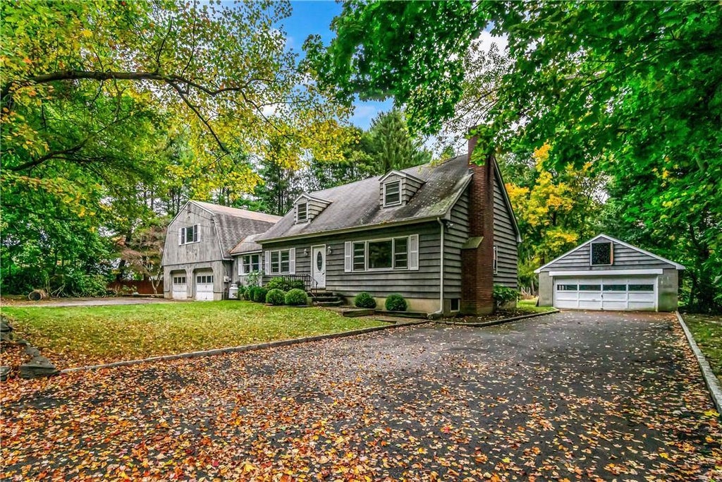 1 of 1 - 42 Greenwich Road, Bedford, NY