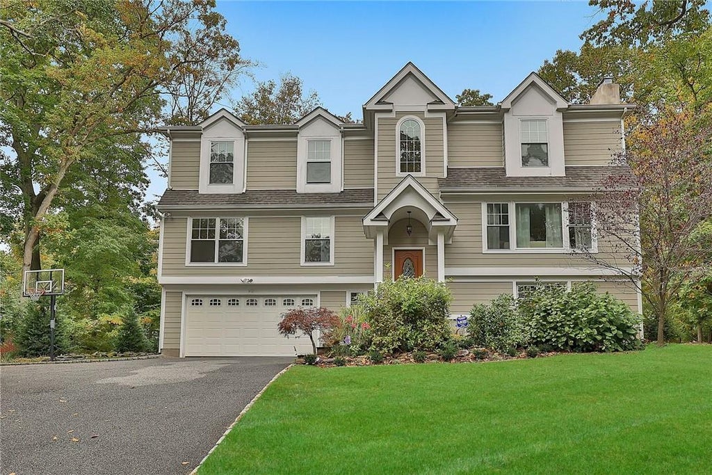1 of 1 - 90 Barnard Road, New Rochelle, NY