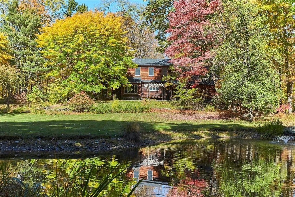1 of 1 - 3 Buttonwood Lane, Rhinebeck, NY