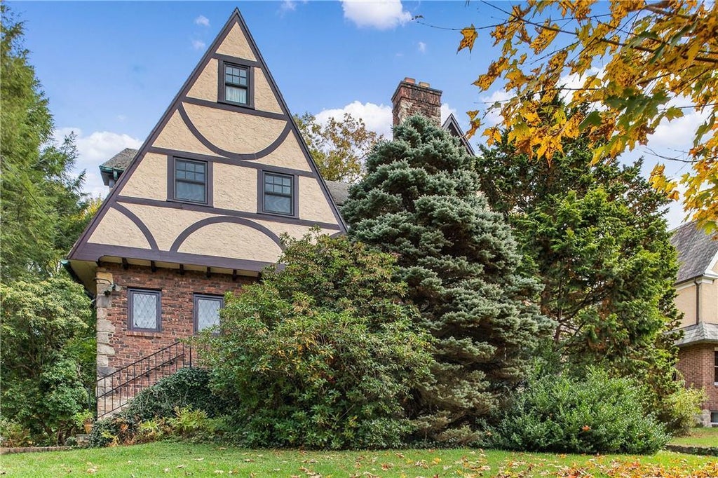 1 of 1 - 1017 The Parkway, Mamaroneck, NY