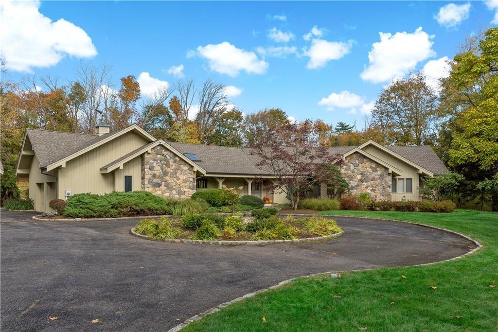 1 of 1 - 2 Ashington Drive, Ossining, NY
