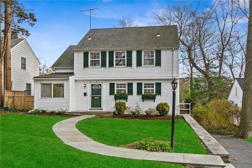 1 of 1 - 9 Lafayette Road, Larchmont, NY