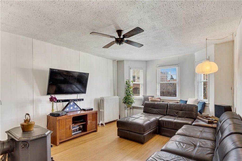 1 of 1 - 2884 Coddington Avenue, Bronx, NY