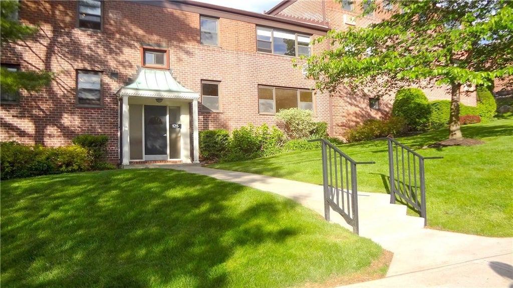 1 of 1 - 125 Beacon Hill Drive # F11, Dobbs Ferry, NY