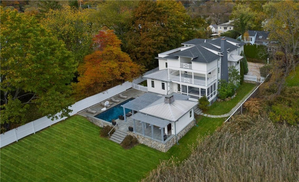 1 of 1 - 20 West End, Greenwich, CT