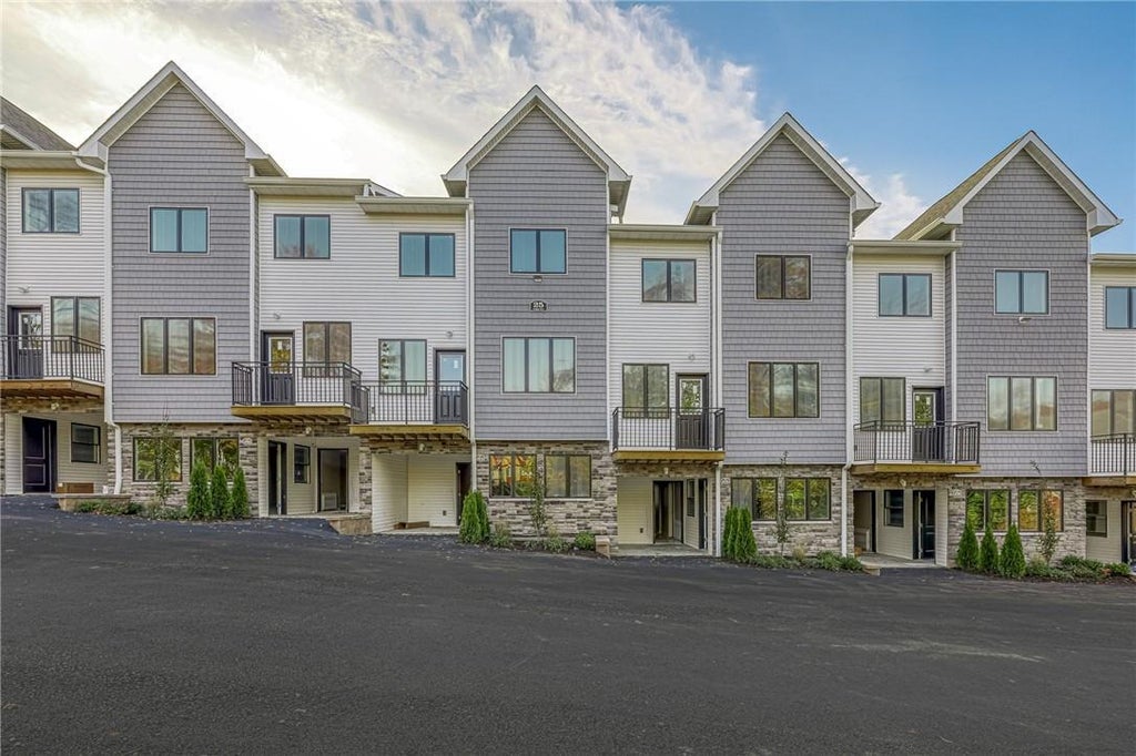1 of 1 - 25 Ridge Avenue # 203, Spring Valley, NY