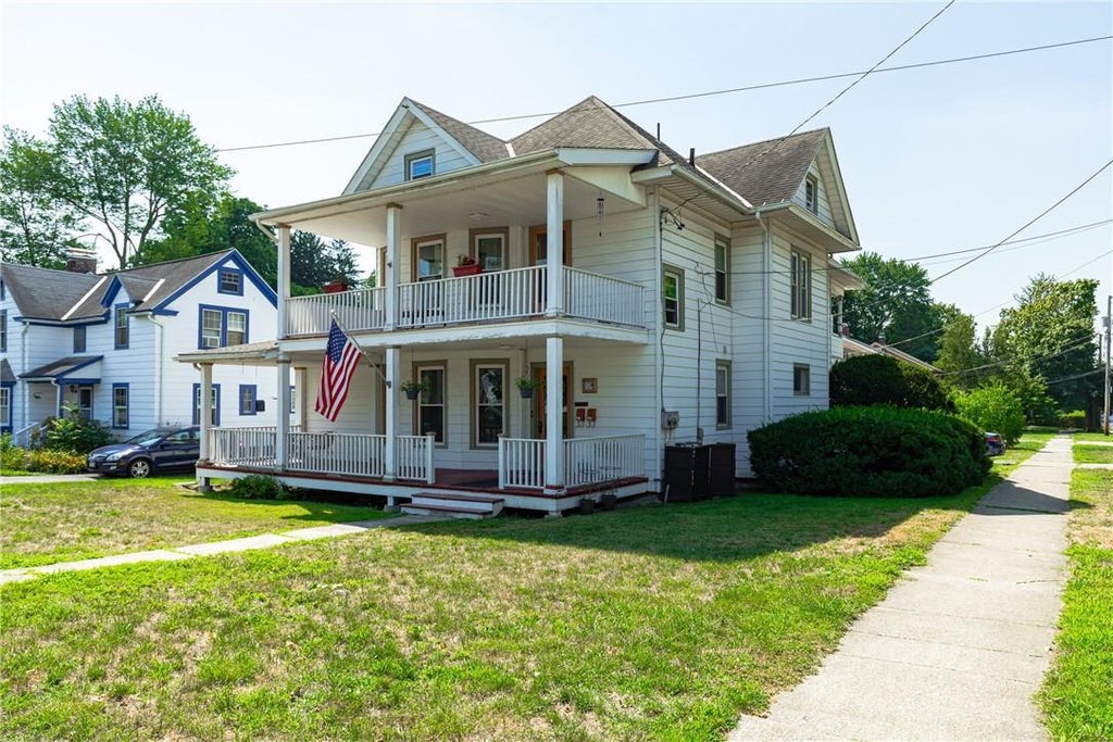 1 of 1 - 86 College Avenue, Poughkeepsie, NY