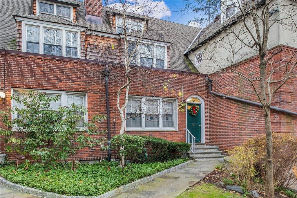1 of 1 - 52 Underhill Road 1-c, Scarsdale, NY